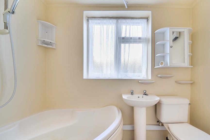 3 bedroom House for Sale Chapel Road, Flitwick, Bedfordshire