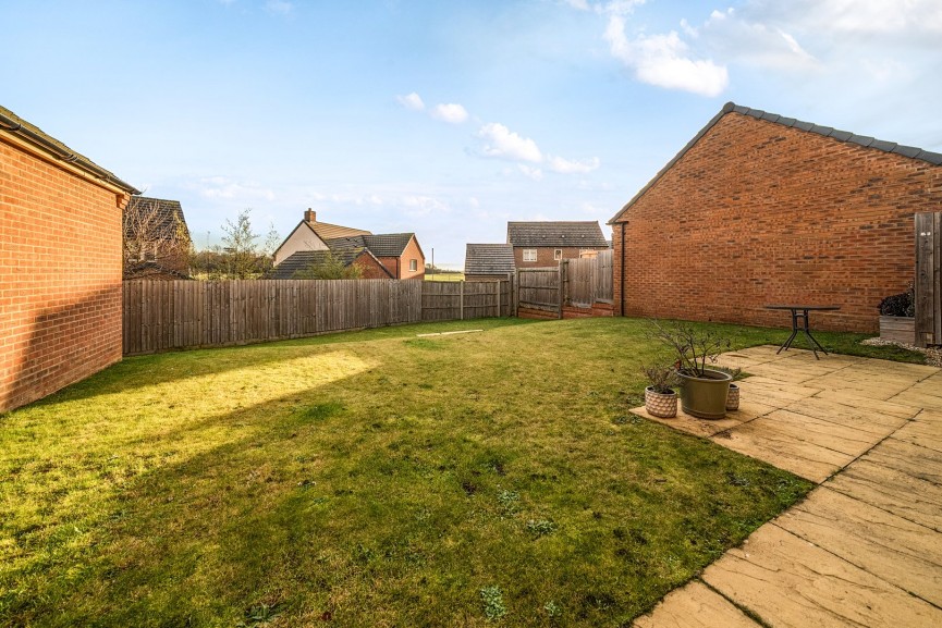 4 bedroom House for Sale Lower Stondon, Henlow, Bedfordshire