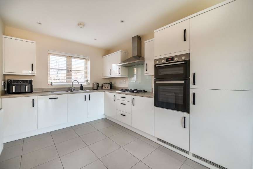 4 bedroom House for Sale Lower Stondon, Henlow, Bedfordshire