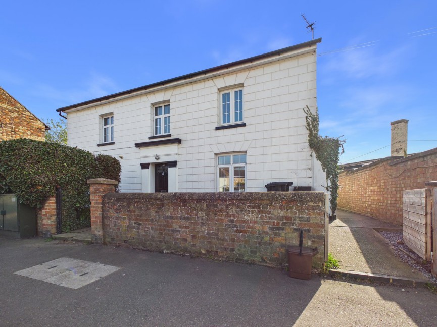 2 bedroom House for Sale Sun Street, Biggleswade, Bedfordshire