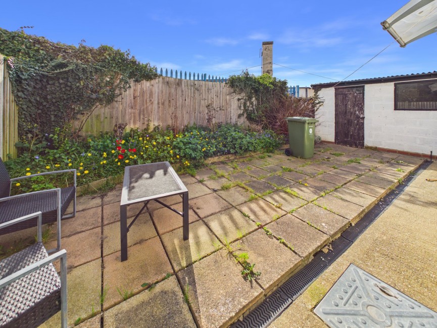 2 bedroom House for Sale Sun Street, Biggleswade, Bedfordshire