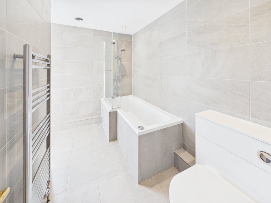 2 bedroom House for Sale Sun Street, Biggleswade, Bedfordshire