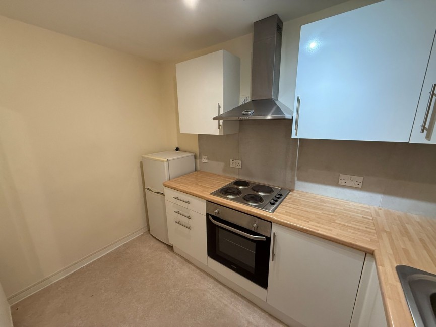 2 bedroom Flat for Letting High Street, Flitwick, Bedfordshire