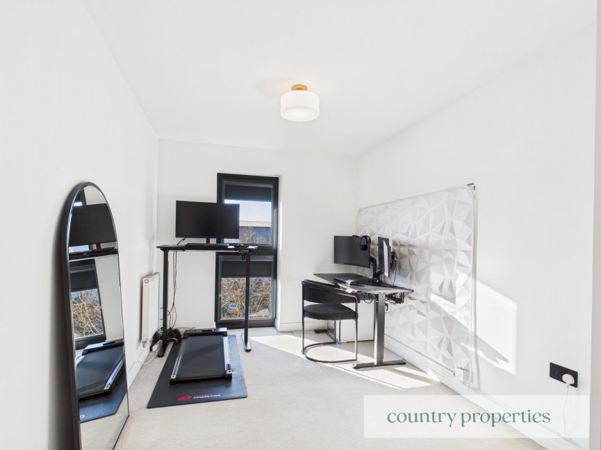 2 bedroom Flat for Sale Bessemer Road, Welwyn Garden City, Hertfordshire