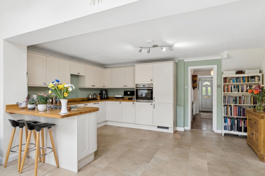 3 bedroom House for Sale Ruskin Lane, Hitchin, Hertfordshire