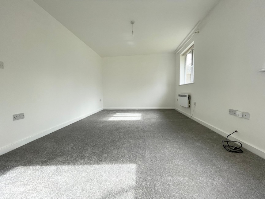 3 bedroom Flat for Letting Kitelands Road, Biggleswade, Bedfordshire