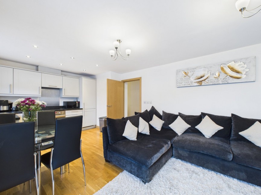 2 bedroom Flat for Sale Walsworth Road, 65 Walsworth Road, HITCHIN, Hertfordshire