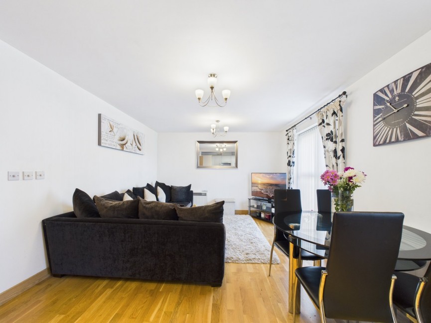 2 bedroom Flat for Sale Walsworth Road, 65 Walsworth Road, HITCHIN, Hertfordshire
