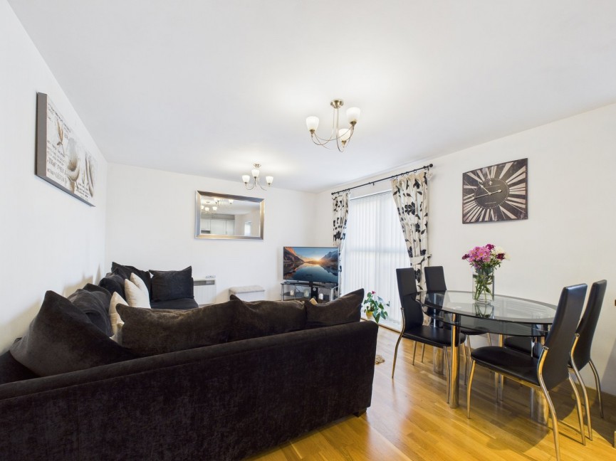 2 bedroom Flat for Sale Walsworth Road, 65 Walsworth Road, HITCHIN, Hertfordshire