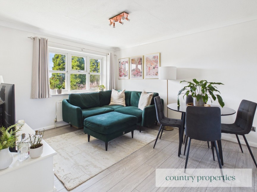 1 bedroom Flat for Sale Lincoln Close, Welwyn Garden City, Hertfordshire