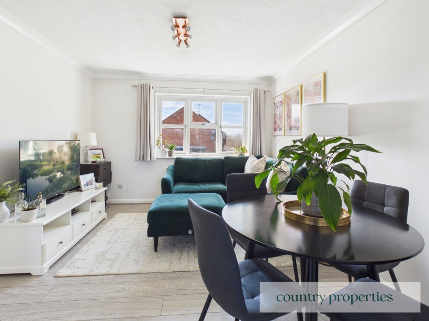 1 bedroom Flat for Sale Lincoln Close, Welwyn Garden City, Hertfordshire