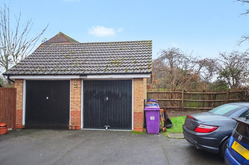 3 bedroom House for Sale Kristiansand Way, Letchworth Garden City, Hertfordshire