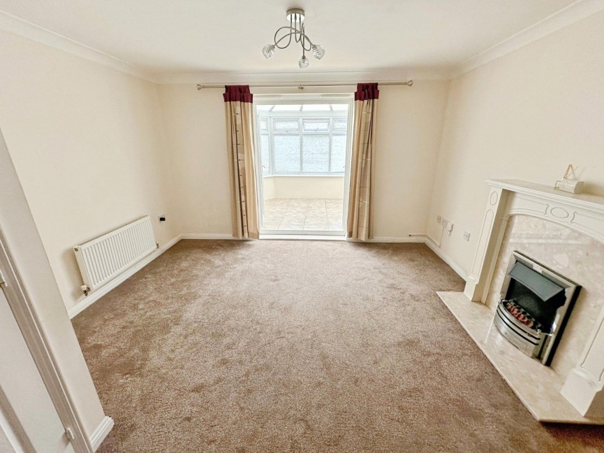 3 bedroom House for Letting Thistle Drive, Hatfield, Herts