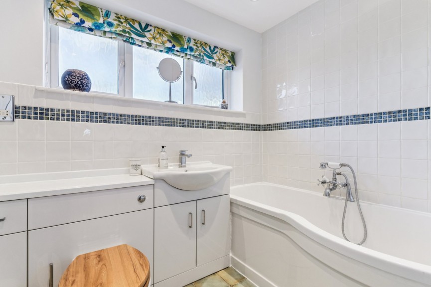 3 bedroom House for Sale Halsey Drive, Hitchin, Hertfordshire