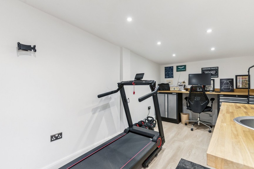 3 bedroom House for Sale Halsey Drive, Hitchin, Hertfordshire