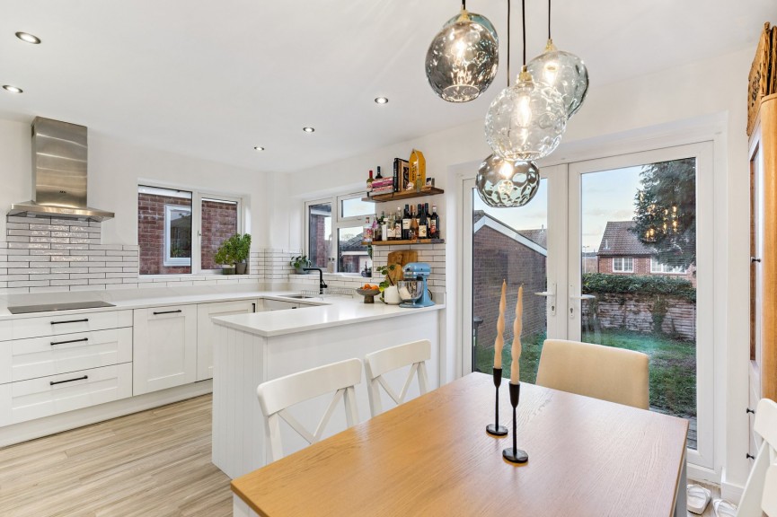 3 bedroom House for Sale Browning Drive, Hitchin, Hertfordshire