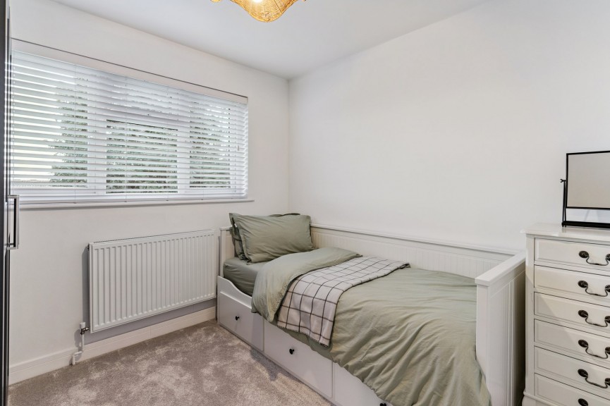 3 bedroom House for Sale Browning Drive, Hitchin, Hertfordshire