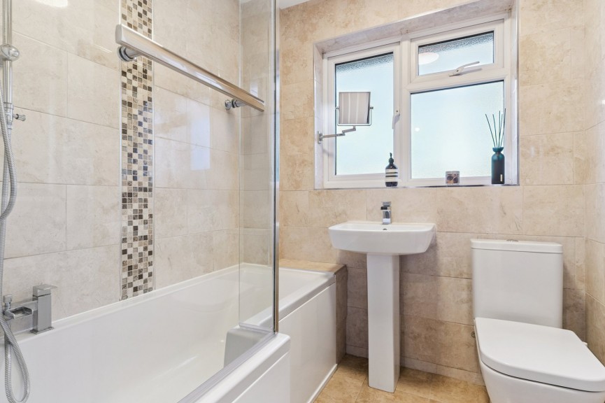 3 bedroom House for Sale Browning Drive, Hitchin, Hertfordshire