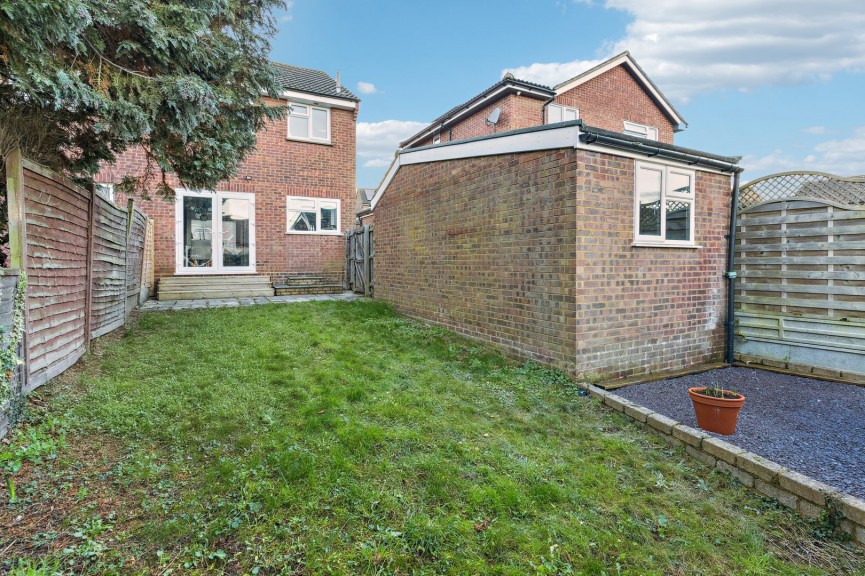 3 bedroom House for Sale Browning Drive, Hitchin, Hertfordshire