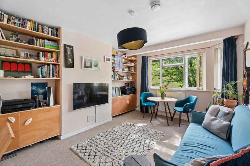 2 bedroom Flat for Sale Garrison Court, Hitchin, Hertfordshire