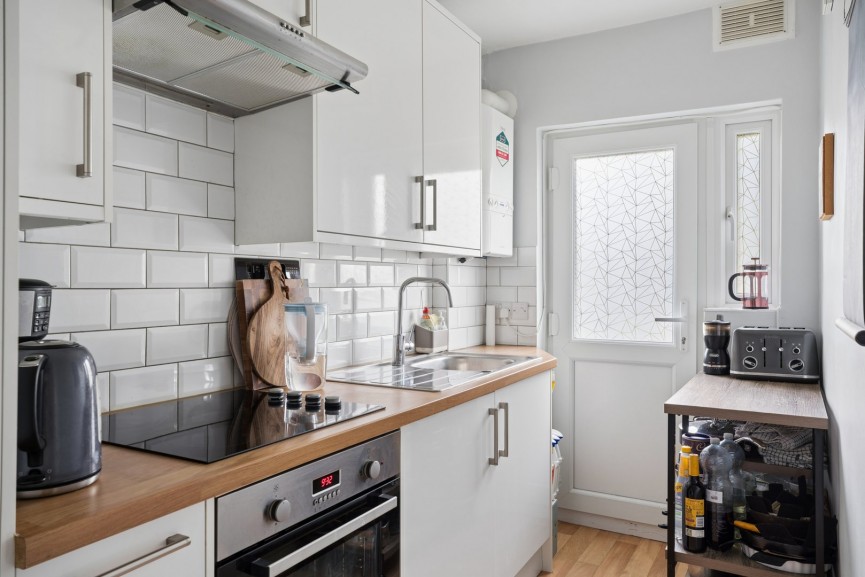 2 bedroom Flat for Sale Garrison Court, Hitchin, Hertfordshire