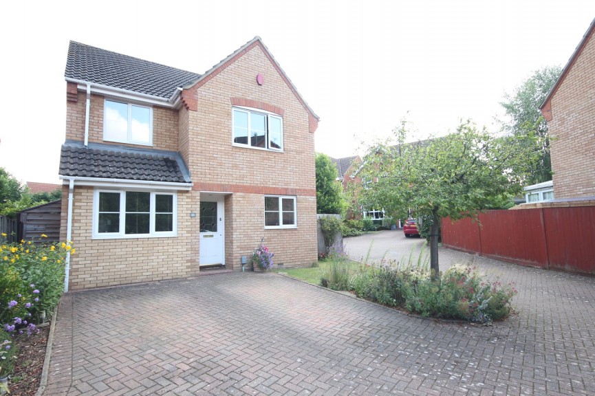 4 bedroom House for Letting Priory Gate, Shefford, Bedfordshire