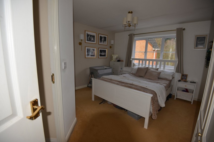 4 bedroom House for Letting Priory Gate, Shefford, Bedfordshire