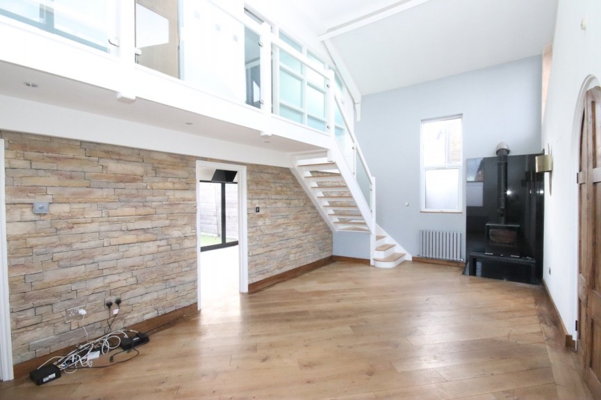 3 bedroom House for Letting High Street, Westoning, Beds