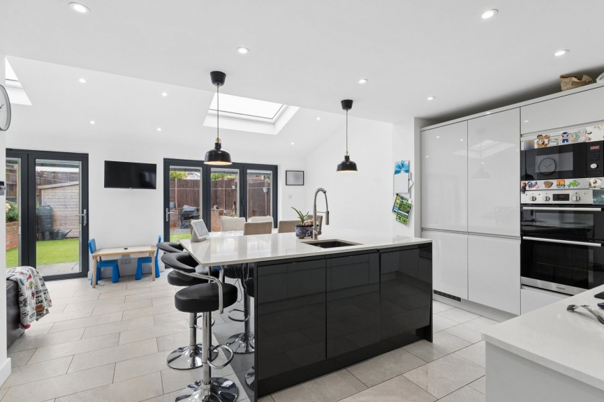 3 bedroom House for Sale Halsey Drive, Hitchin, Hertfordshire