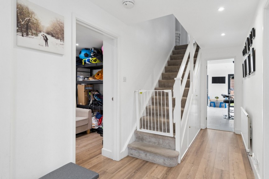3 bedroom House for Sale Halsey Drive, Hitchin, Hertfordshire