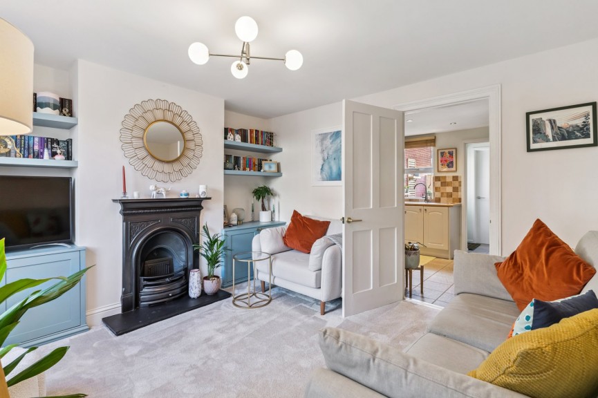 2 bedroom House for Sale Trevor Road, Hitchin, Hertfordshire