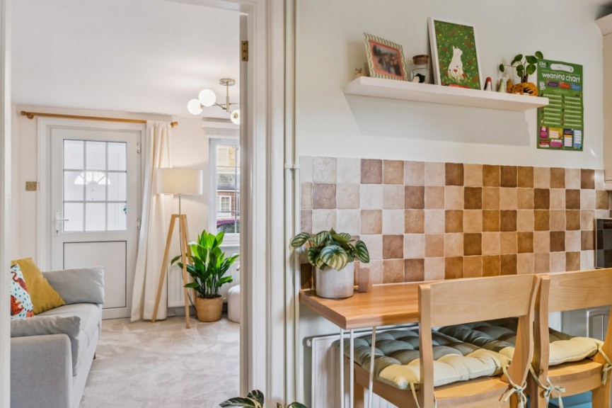 2 bedroom House for Sale Trevor Road, Hitchin, Hertfordshire