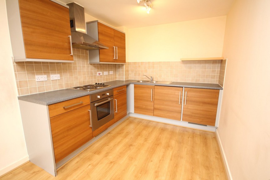 2 bedroom Flat for Sale Birds Hill, Letchworth Garden City, Hertfordshire