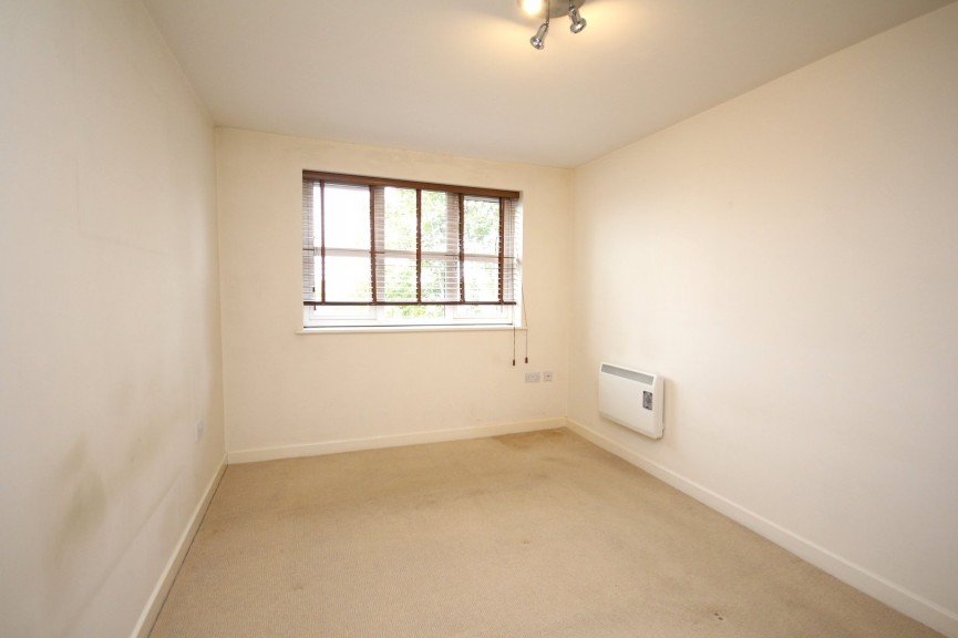 2 bedroom Flat for Sale Birds Hill, Letchworth Garden City, Hertfordshire