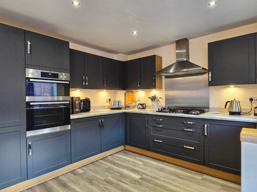 4 bedroom House for Sale Marston Moretaine, Bedfordshire