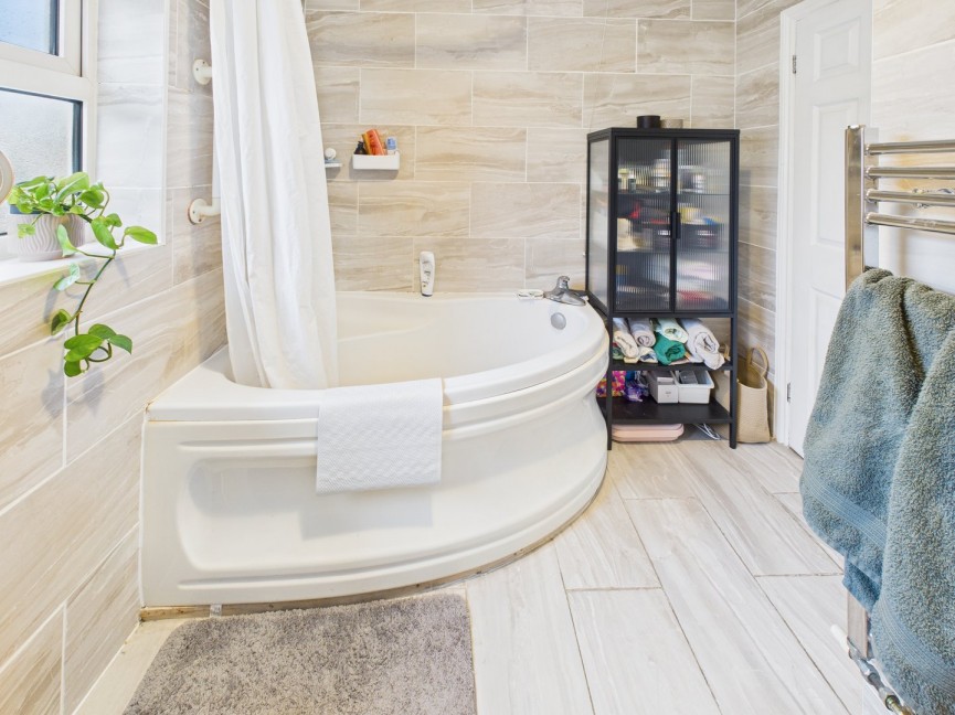 3 bedroom House for Sale Mansfield Road, Baldock, Hertfordshire