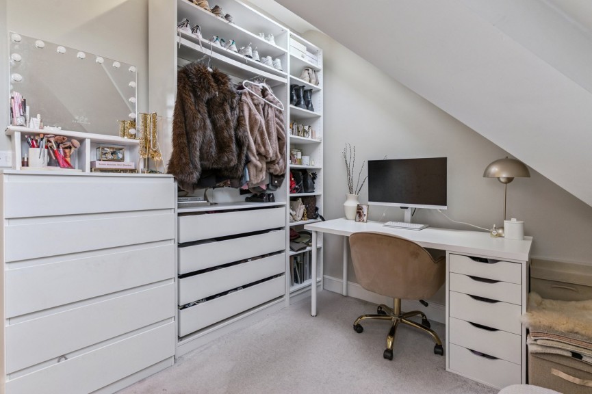 2 bedroom Flat for Sale Bancroft, Hitchin, Hertfordshire