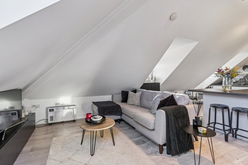 2 bedroom Flat for Sale Bancroft, Hitchin, Hertfordshire