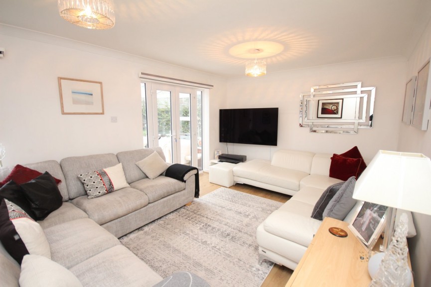 4 bedroom House for Sale Oaktree Close, Letchworth Garden City, Hertfordshire