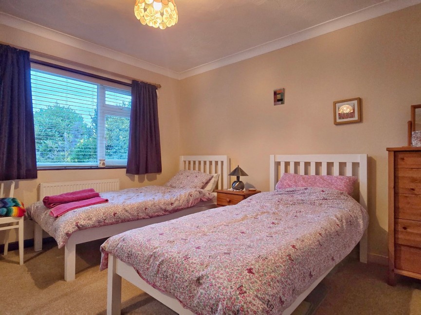 5 bedroom Bungalow for Sale Houghton Conquest, Bedfordshire