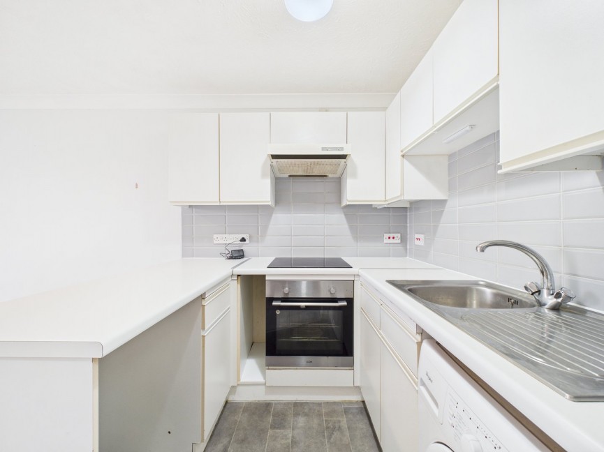 1 bedroom Flat for Sale Old Park Road, HITCHIN, Hertfordshire