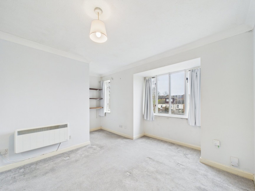 1 bedroom Flat for Sale Old Park Road, HITCHIN, Hertfordshire