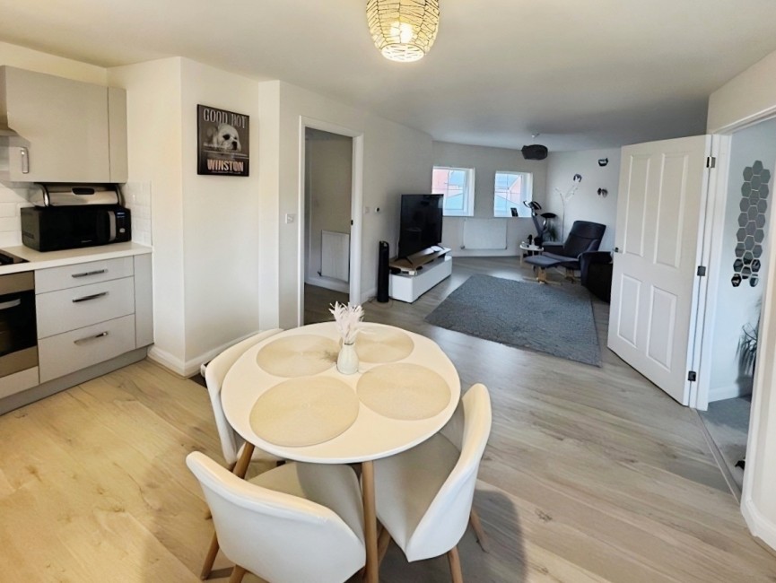 2 bedroom Flat for Sale Lower Stondon, Henlow, Hertfordshire