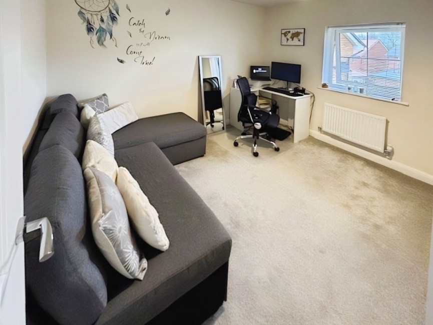 2 bedroom Flat for Sale Lower Stondon, Henlow, Hertfordshire