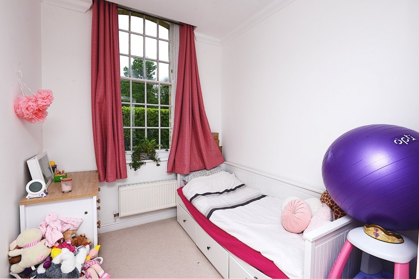 2 bedroom Flat for Sale Kingsley Avenue, Fairfield, Bedfordshire