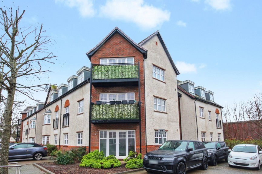 2 bedroom Flat for Sale Ascot Drive, Letchworth Garden City, Hertfordshire