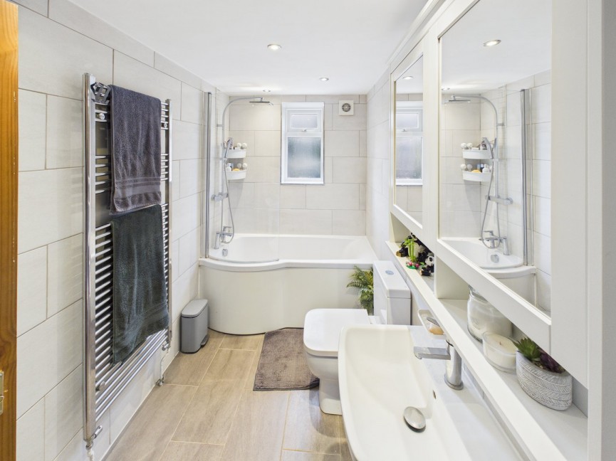 2 bedroom Flat for Sale Chiltern Road, Baldock, Hertfordshire