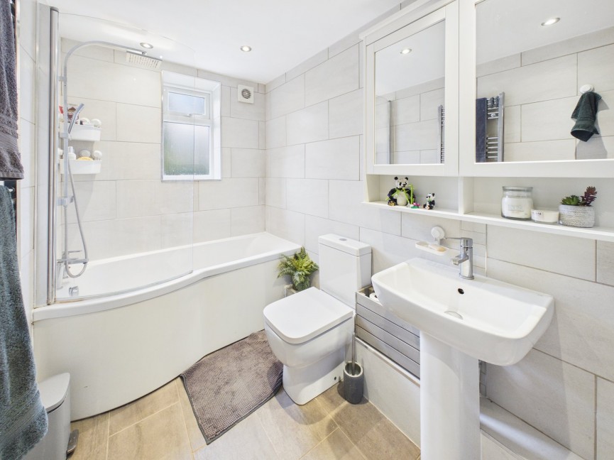 2 bedroom Flat for Sale Chiltern Road, Baldock, Hertfordshire