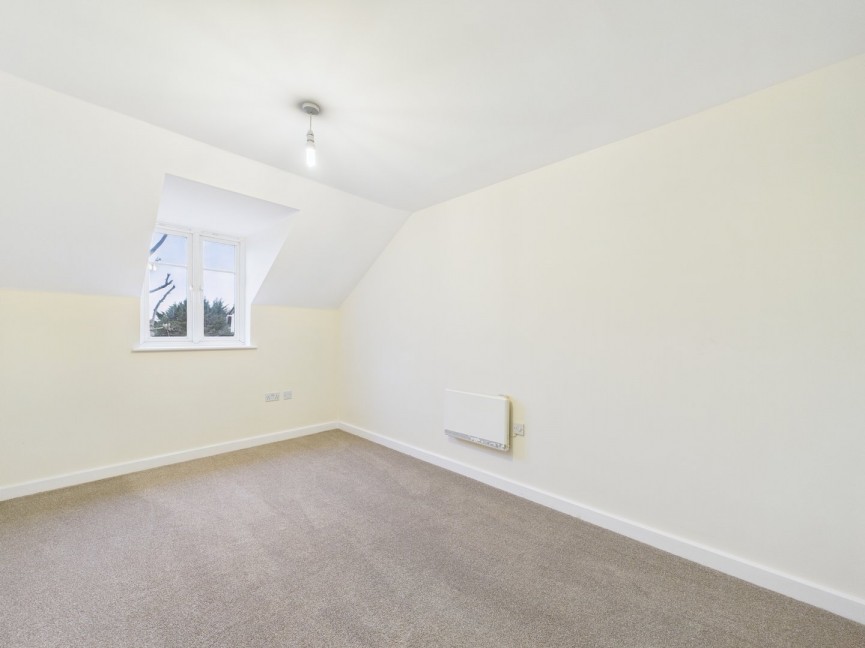 2 bedroom Flat for Sale Whinbush Road, Hitchin, Hertfordshire