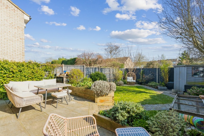 3 bedroom House for Sale Gibson Close, Hitchin, Hertfordshire